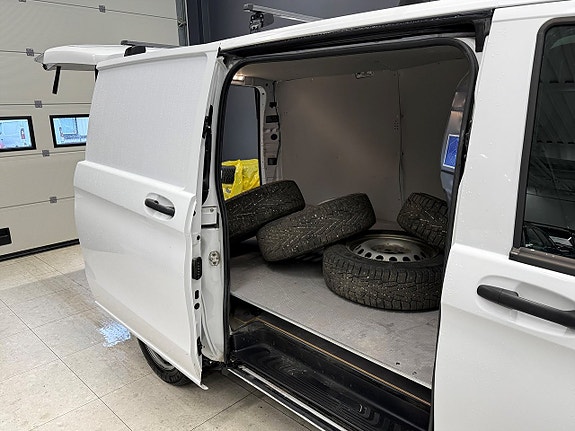 Mercedes-Benz Vito 110 8 of 17