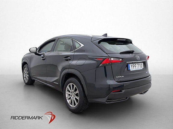Lexus NX300h 5 of 5