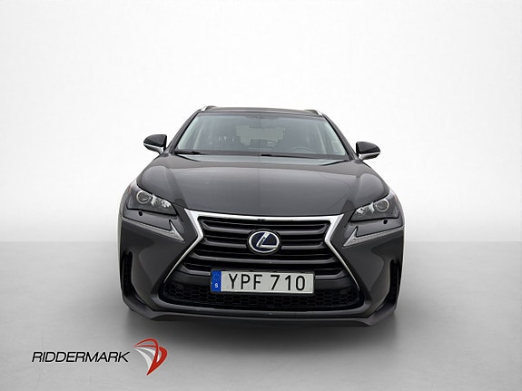 Lexus NX300h 2 of 5