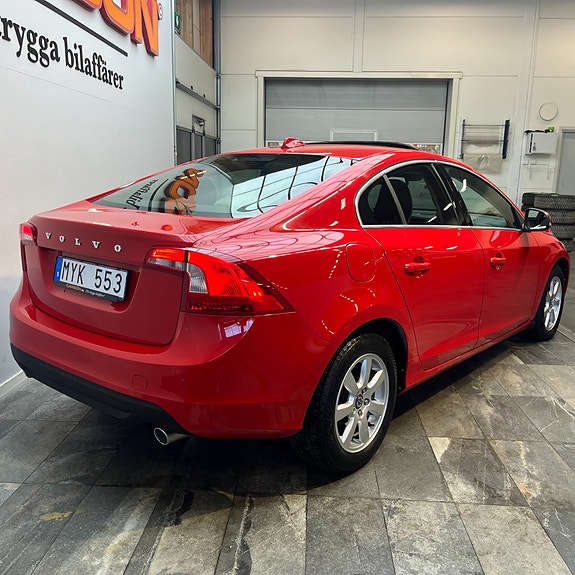 Volvo S60 4 of 13