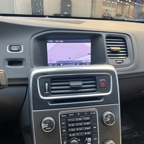 Volvo S60 13 of 13