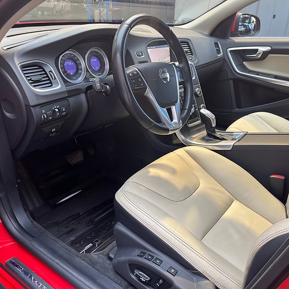 Volvo S60 8 of 13