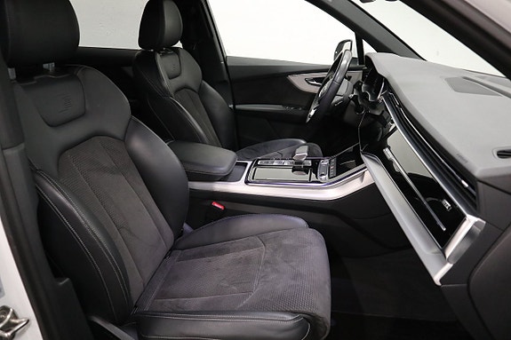 Audi Q7 11 of 28