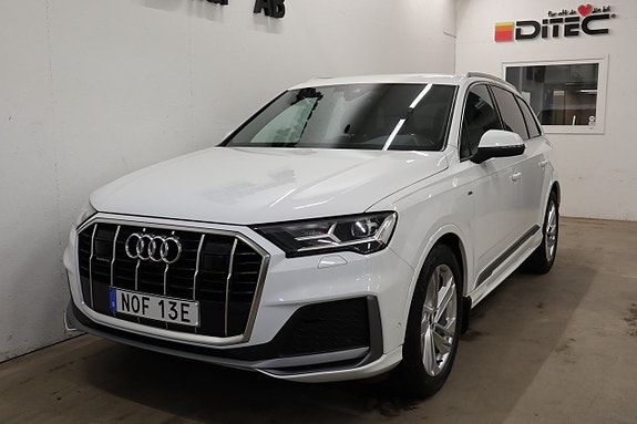 Audi Q7 3 of 5