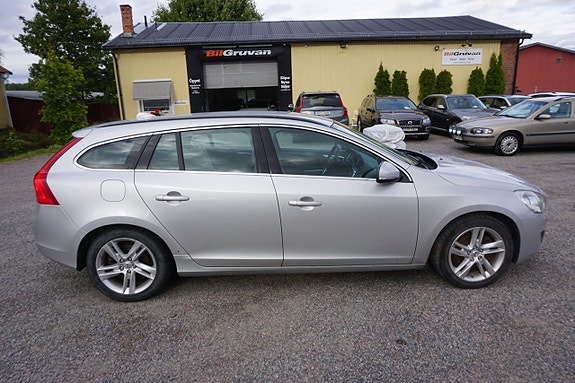 Volvo V60 3 of 8