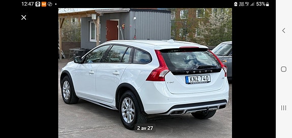 Volvo V60 Cross Country 2 of 5