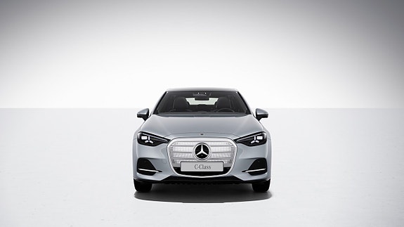 Mercedes-Benz C400 2 of 5