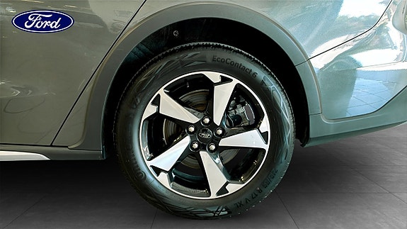 Ford Focus 9 of 12
