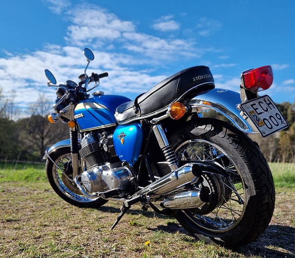 Honda CB 750 four 2 of 11