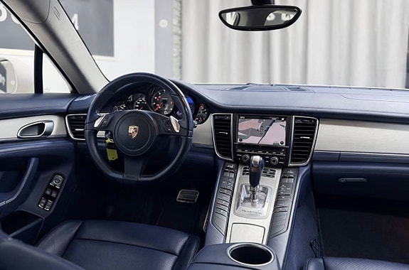 Porsche Panamera 4S 5 of 5