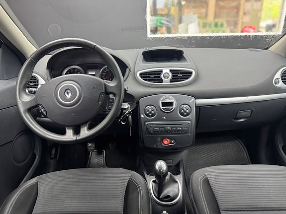 Renault Clio 6 of 8
