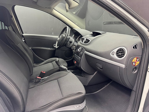 Renault Clio 8 of 8