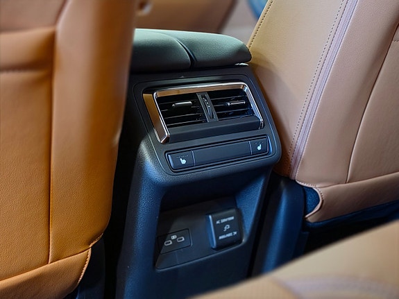 Mazda CX-60 11 of 23