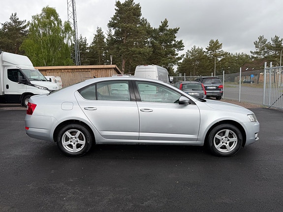 Skoda Octavia 14 of 30