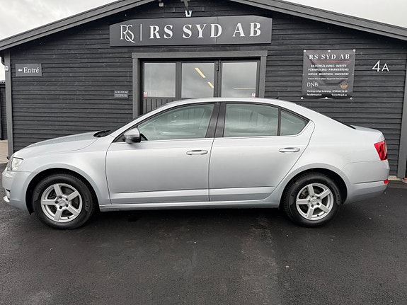Skoda Octavia 2 of 5