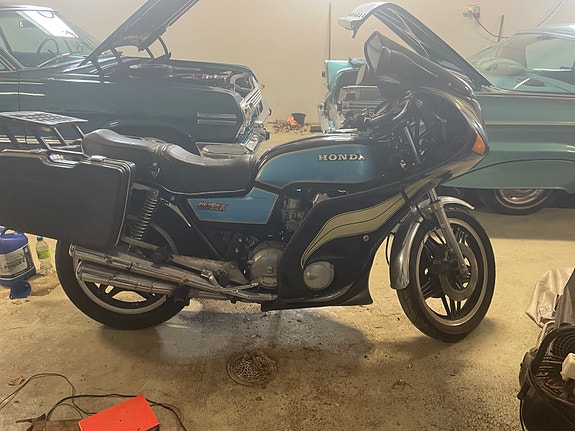 Honda CB 750 K RC01 3 of 3