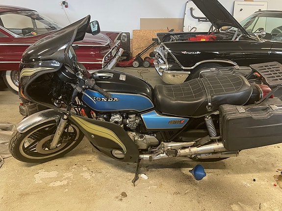 Honda CB 750 K RC01 2 of 3