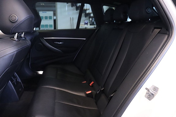 BMW 320d 20 of 24