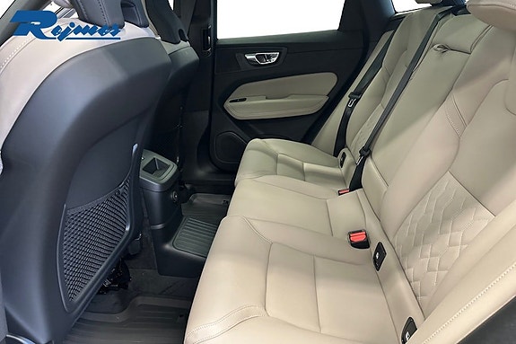Volvo XC60 21 of 27
