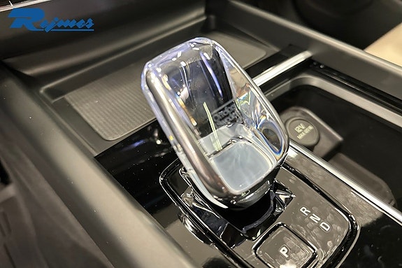 Volvo XC60 17 of 27