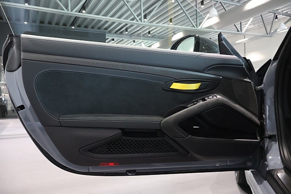 Porsche 718 19 of 26