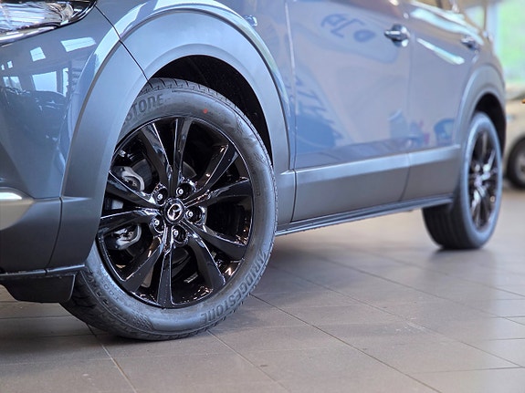 Mazda CX-30 6 of 17