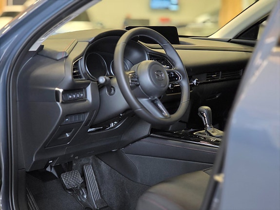 Mazda CX-30 7 of 17