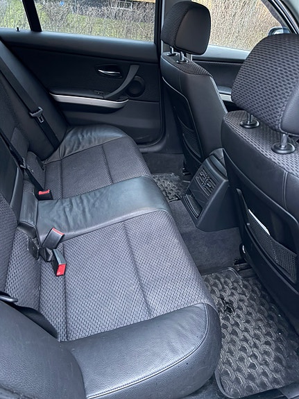 BMW 320d 9 of 10
