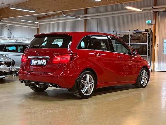 Mercedes-Benz B200 d 20 of 30