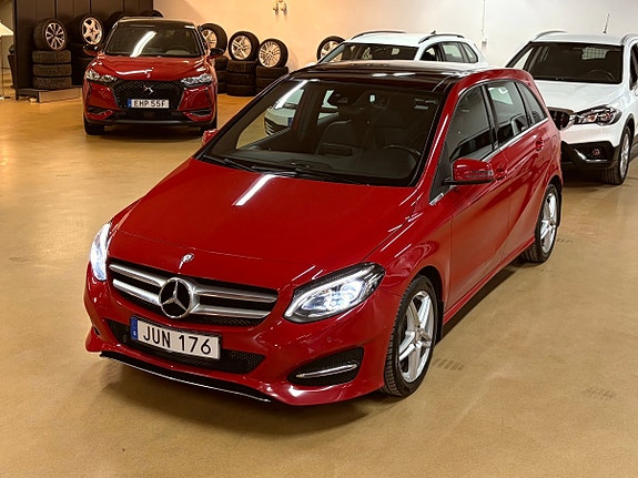 Mercedes-Benz B200 d 26 of 30