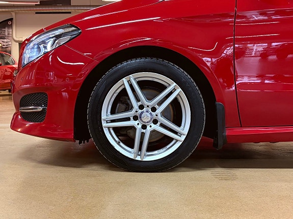 Mercedes-Benz B200 d 9 of 30