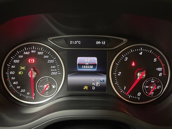 Mercedes-Benz B200 d 24 of 30