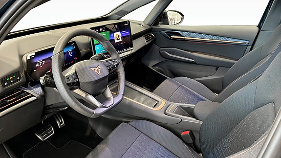Cupra Born 7 of 13