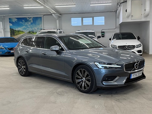 Volvo V60 4 of 5