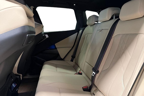 BMW X3 11 of 19
