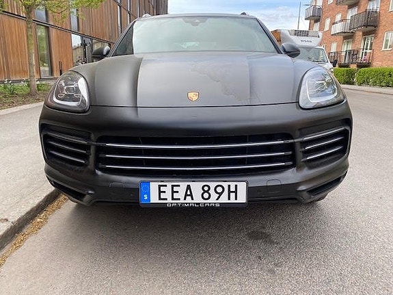 Porsche Cayenne 10 of 26