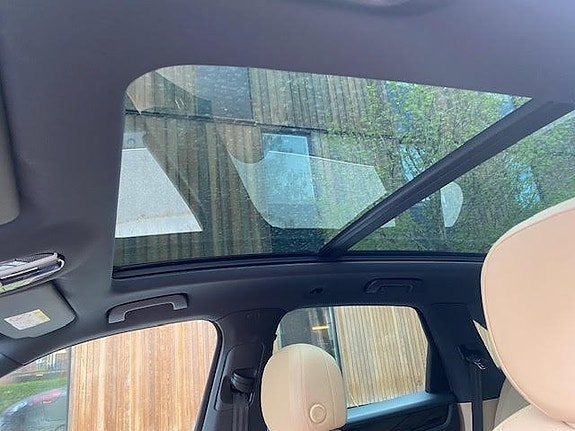 Porsche Cayenne 12 of 26