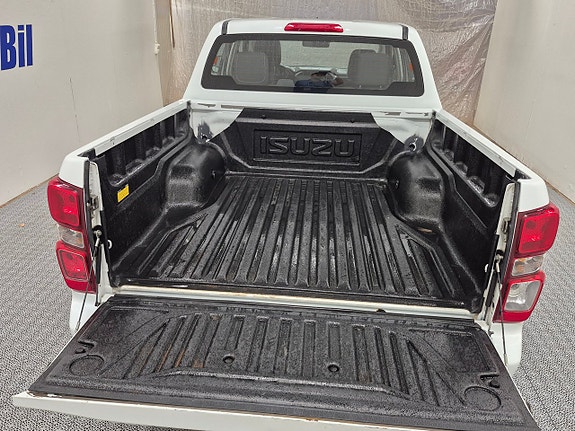 Isuzu D-max 7 of 7