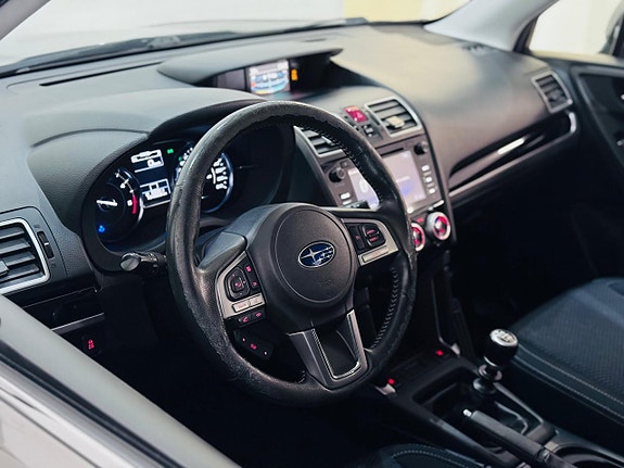 Subaru Forester 10 of 23