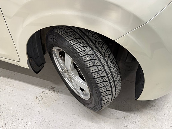 Kia Picanto 9 of 20