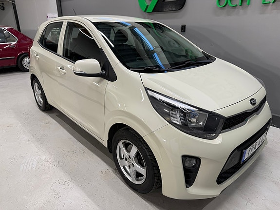 Kia Picanto 7 of 20