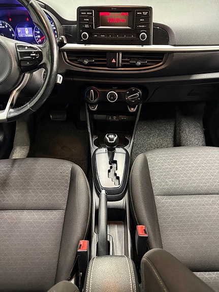 Kia Picanto 14 of 20