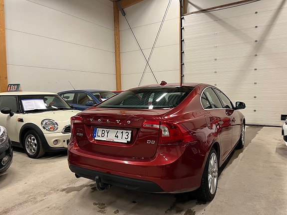 Volvo S60 3 of 5