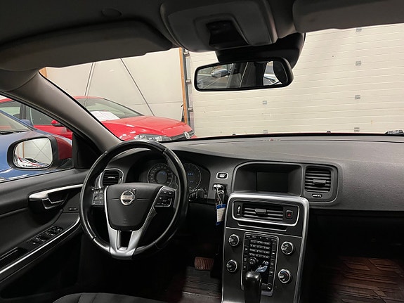 Volvo S60 11 of 13
