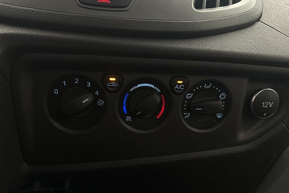 Ford Transit 22 of 24