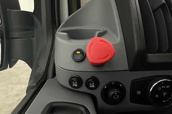 Ford Transit 13 of 24