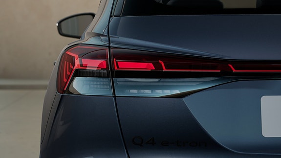 Audi Q4 e-tron 7 of 11