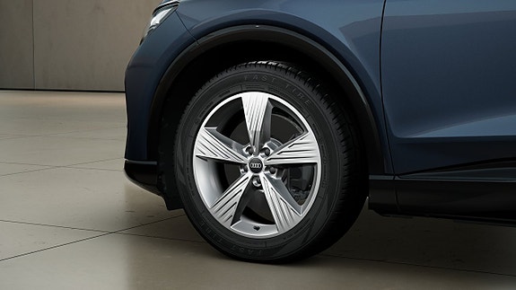 Audi Q4 e-tron 5 of 11