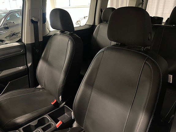 Volkswagen Caddy Maxi 12 of 22