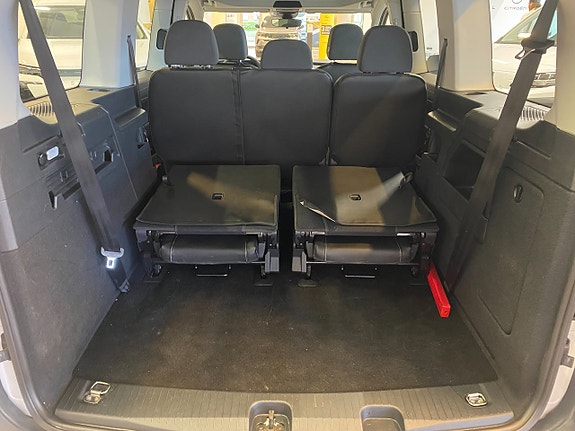 Volkswagen Caddy Maxi 8 of 22
